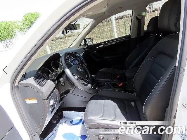 Volkswagen Tiguan 2019 thumb 5