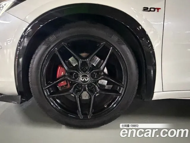 Infiniti Q30 2017 thumb 5