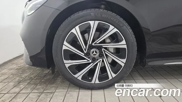 Mercedes-Benz E-Класс 2025 thumb 5