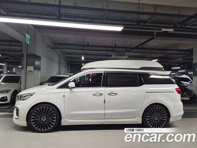 Kia Carnival 2019 thumb 3