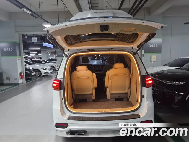 Kia Carnival 2019 thumb 8