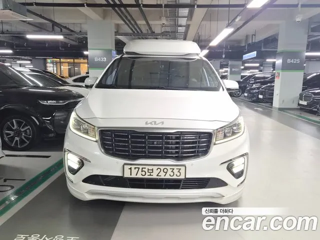 Kia Carnival 2019 thumb 11