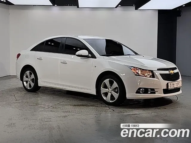 ChevroletGMDaewoo Cruze 2011 thumb 2
