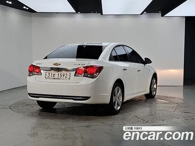 ChevroletGMDaewoo Cruze 2011 thumb 4