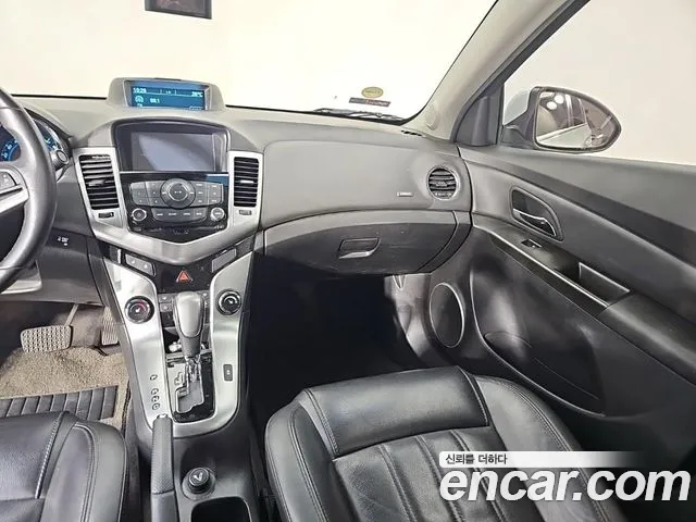 ChevroletGMDaewoo Cruze 2011 thumb 9
