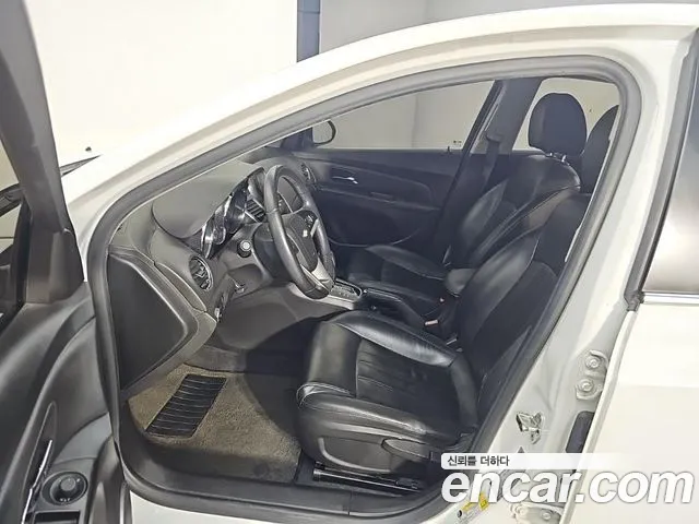 ChevroletGMDaewoo Cruze 2011 thumb 10