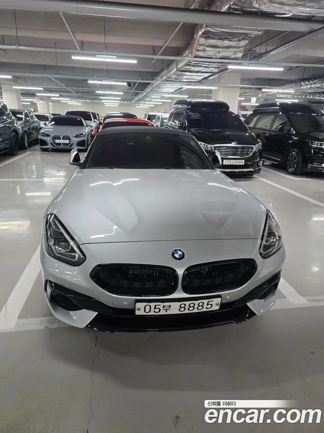 BMW Z4 2019 thumb 3