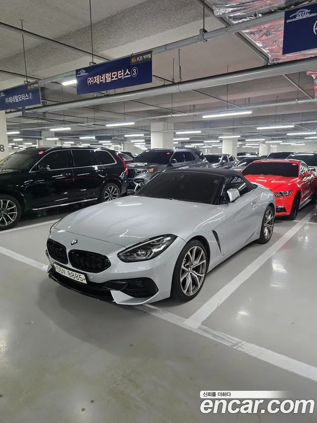 BMW Z4 2019 thumb 4