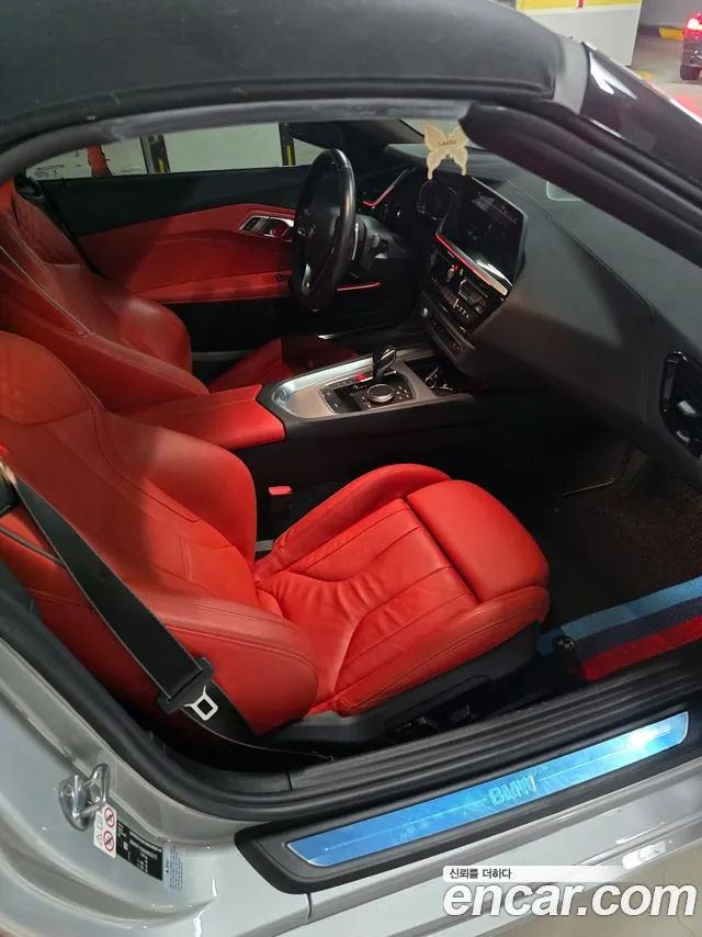 BMW Z4 2019 thumb 6