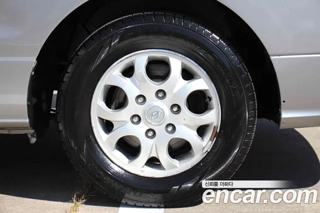 Hyundai Starex 2013 thumb 10