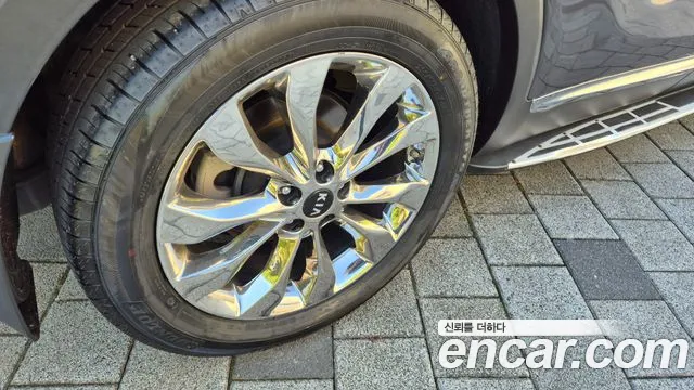 Kia Sorento 2018 thumb 5