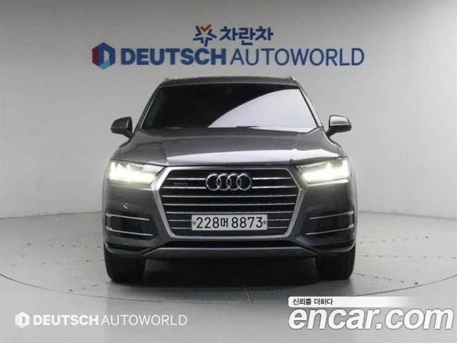 Audi Q7 2019 thumb 3