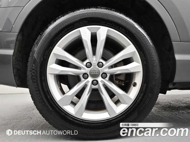 Audi Q7 2019 thumb 5