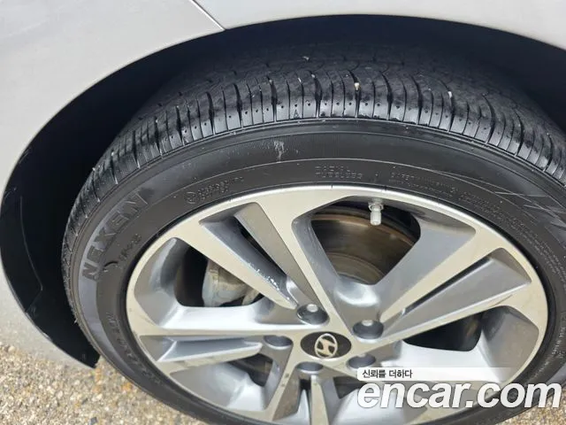 Hyundai Avante 2016 thumb 5
