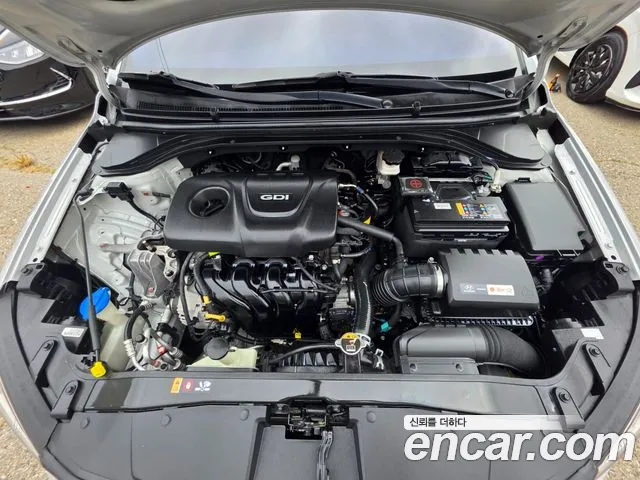 Hyundai Avante 2016 thumb 6