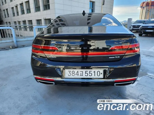 Genesis G90 2019 thumb 4