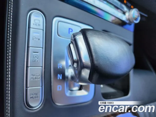 Genesis G90 2019 thumb 9