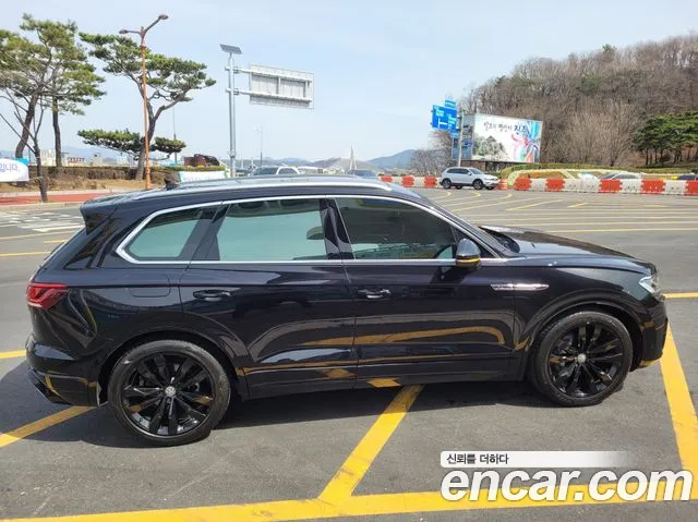 Volkswagen Touareg 2020 thumb 11
