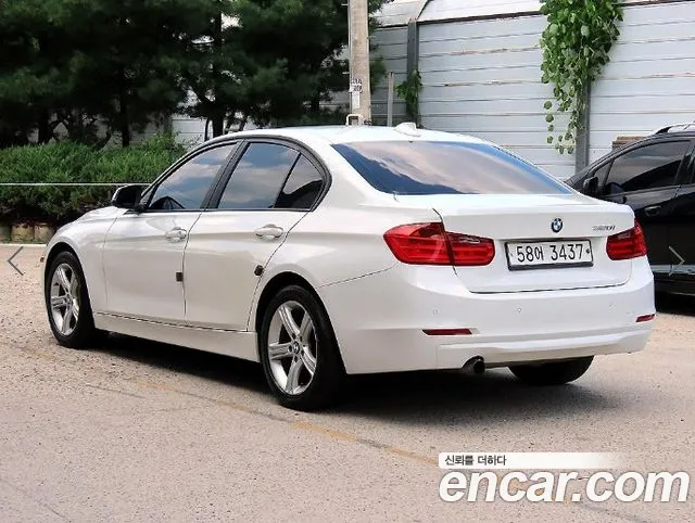 BMW 3-Series 2012 thumb 3