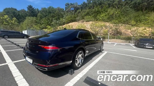Genesis G90 2022 thumb 2