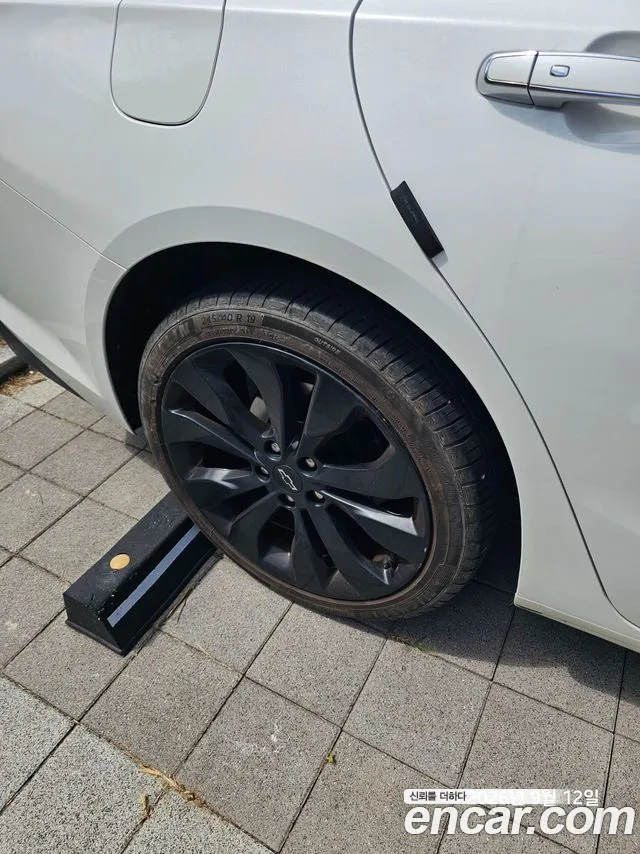 ChevroletGMDaewoo Malibu 2016 thumb 12