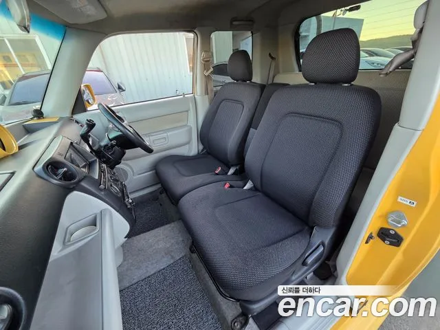 Toyota bB 2001 thumb 9