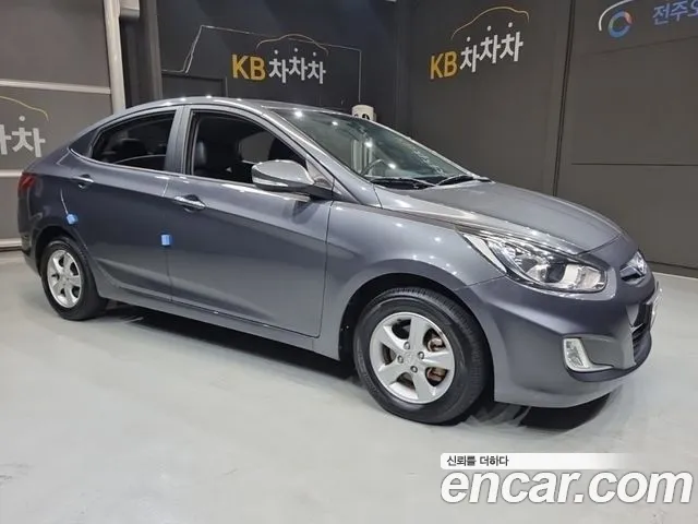 Hyundai Accent 2011 thumb 3