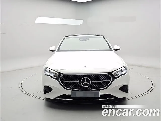 Mercedes-Benz E-Класс 2024 thumb 12