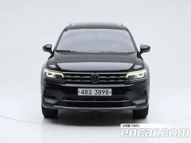 Volkswagen Tiguan 2018 thumb 2