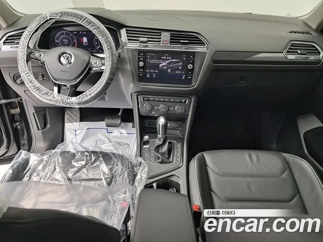 Volkswagen Tiguan 2018 thumb 6