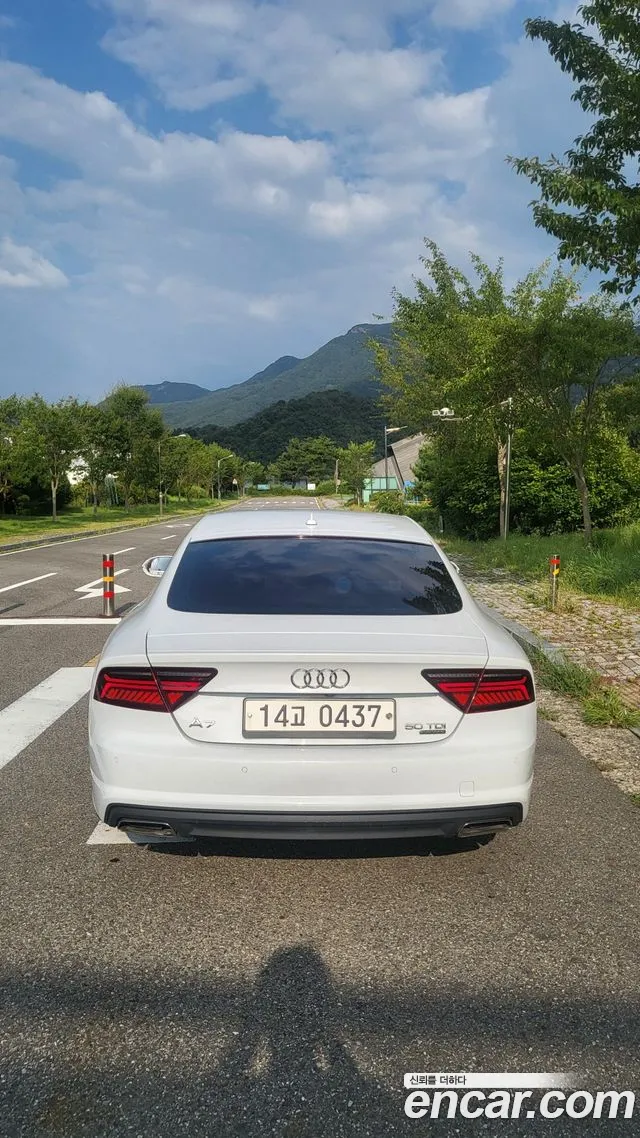 Audi A7 2016 thumb 2