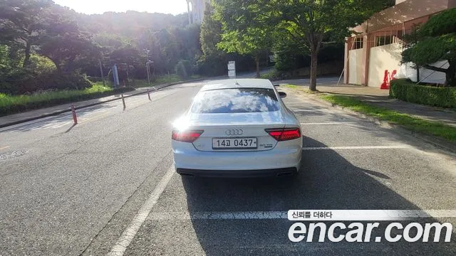 Audi A7 2016 thumb 7
