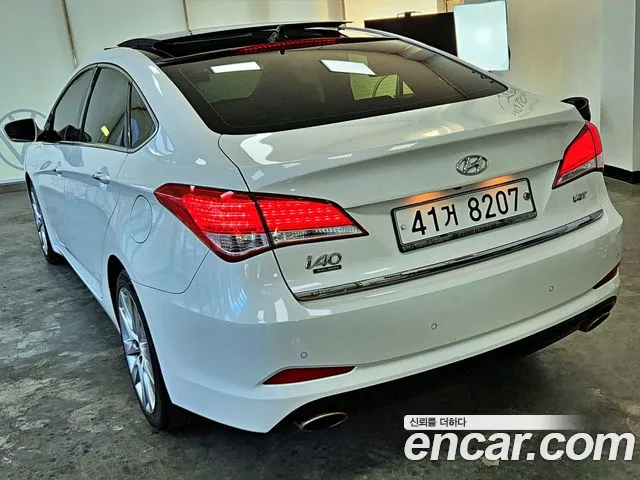 Hyundai i40 2012 thumb 4