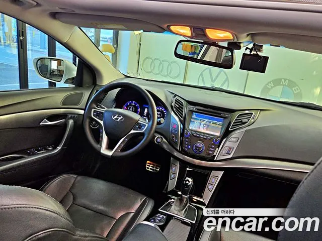 Hyundai i40 2012 thumb 6