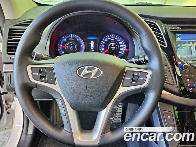 Hyundai i40 2012 thumb 7