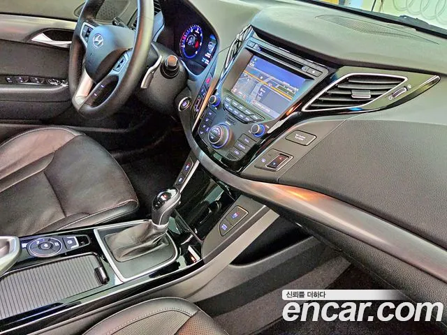 Hyundai i40 2012 thumb 8