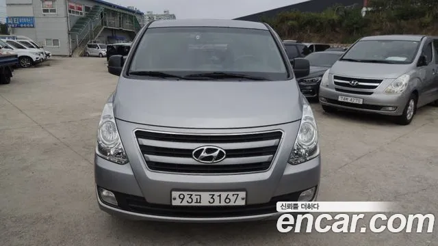 Hyundai Starex 2017 thumb 2