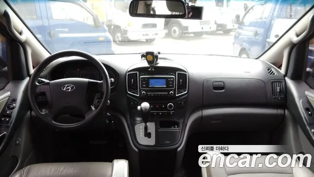 Hyundai Starex 2017 thumb 9