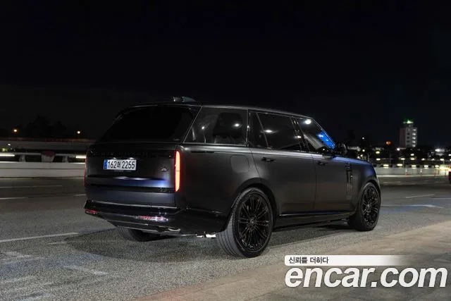 Land Rover Range Rover 2023 thumb 2