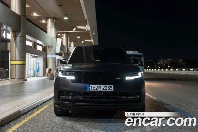 Land Rover Range Rover 2023 thumb 3