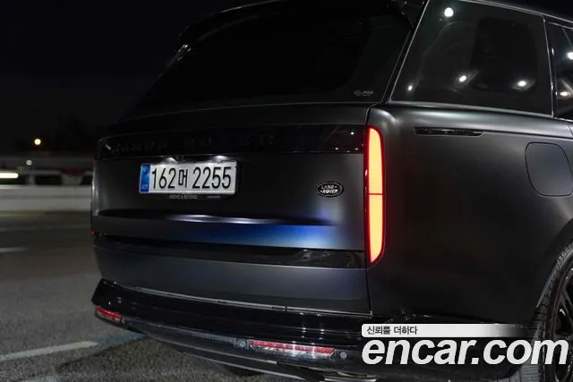 Land Rover Range Rover 2023 thumb 4