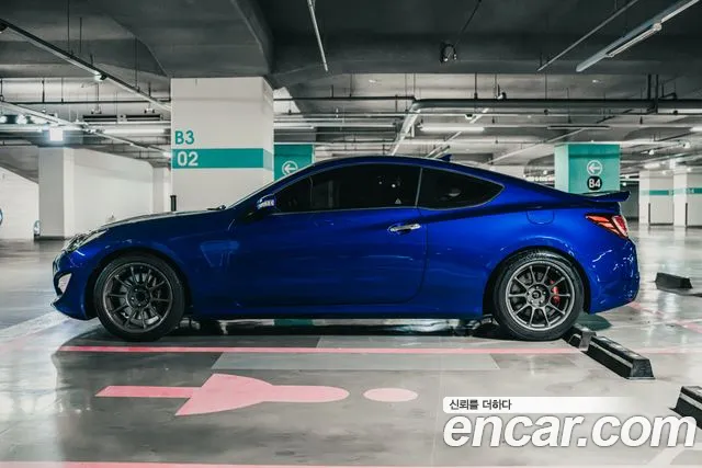 Hyundai Genesis 2013 thumb 3