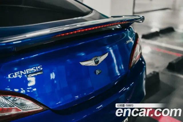 Hyundai Genesis 2013 thumb 4