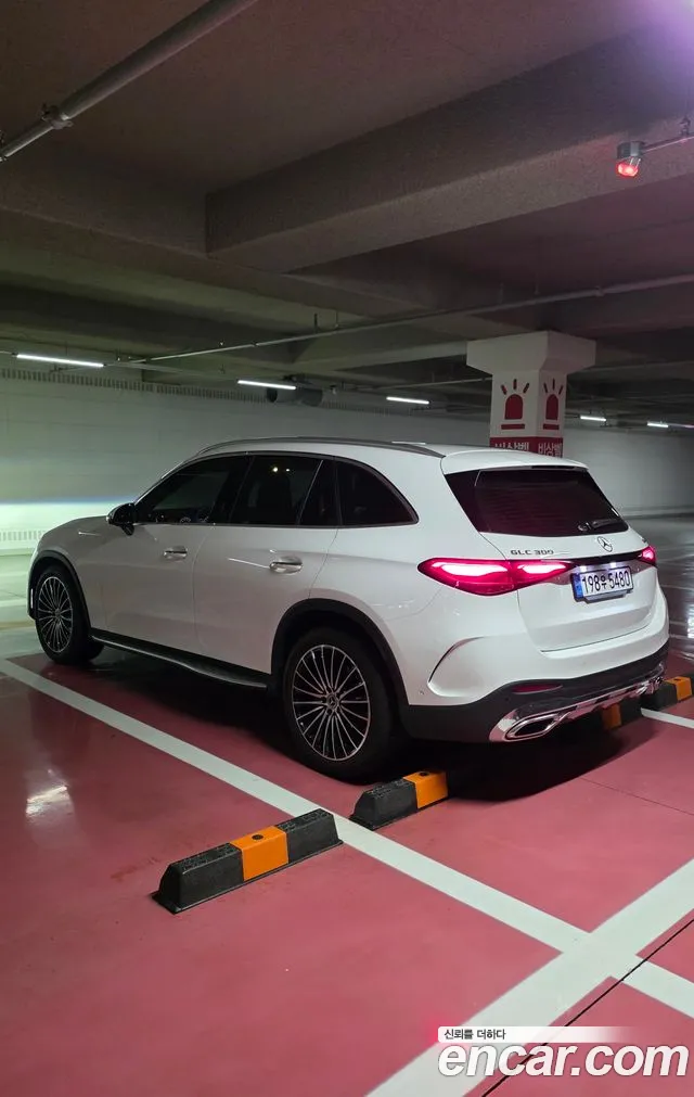 Mercedes-Benz GLC 2024 thumb 4