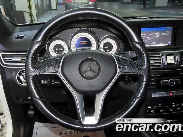 Mercedes-Benz E-Класс 2015 thumb 8