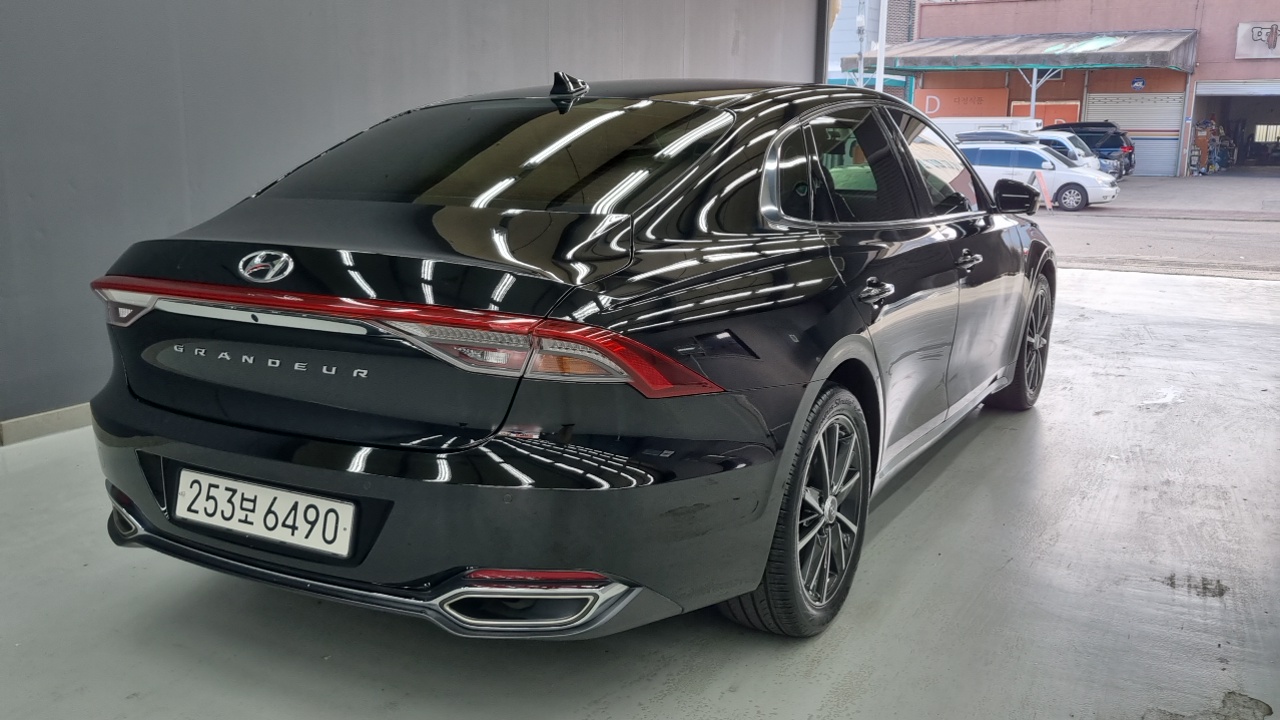 Hyundai Grandeur 2022 thumb 2