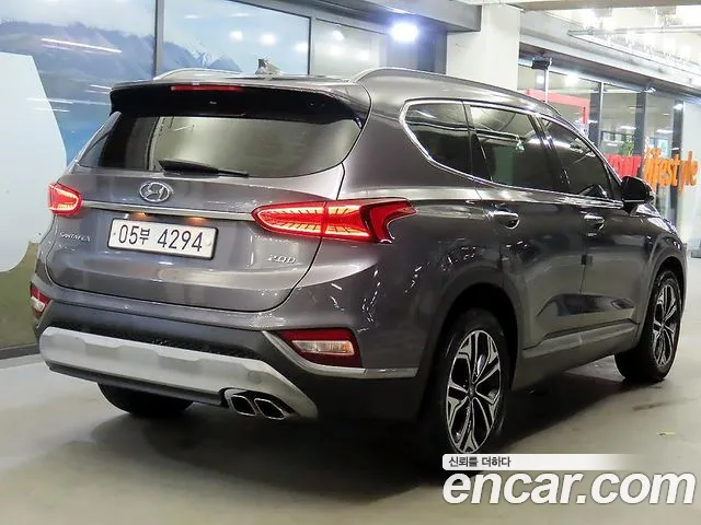 Hyundai Santa Fe 2018 thumb 4