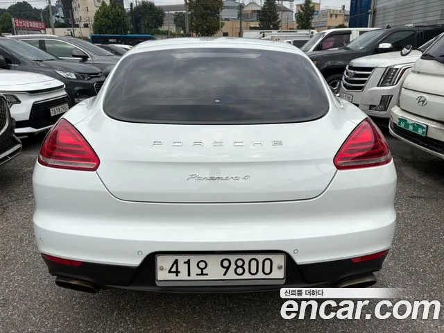 Porsche Panamera 2014 thumb 4