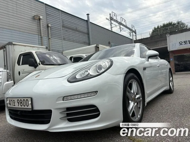 Porsche Panamera 2014 thumb 6