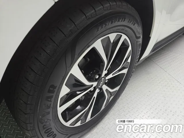 Kia Carnival 2023 thumb 5